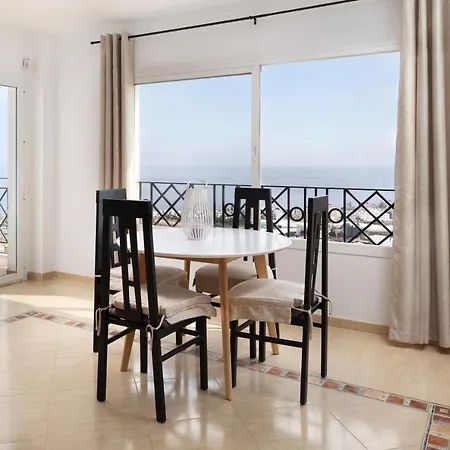 Brisas Del Mar 6 *